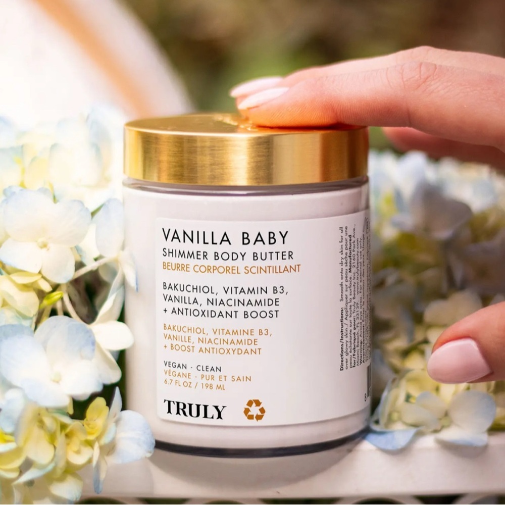 ☀️ TRULY BEAUTY Vanilla Baby Shimmer Body Butter 6.7 Oz - Picture 2 of 3
